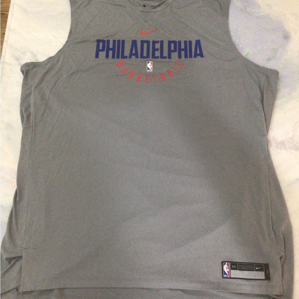 Men’s Nike Philadelphia 76ers Sleveless Shirt Size 4 XLT. Big and Tall.
